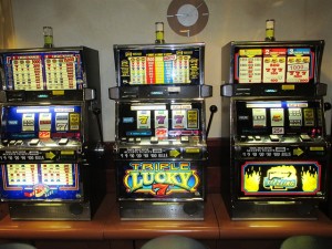 spielautomaten-gluecksspiel-kasino